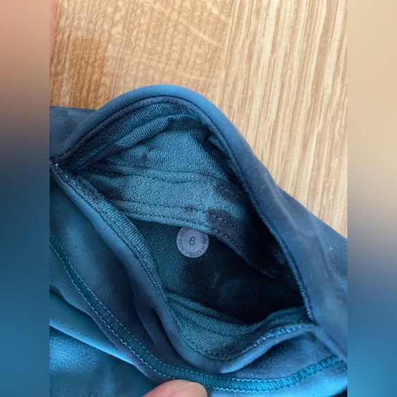 Like New Lululemon Tie Dye Wonder Under Leggings - Picture 3 of 6